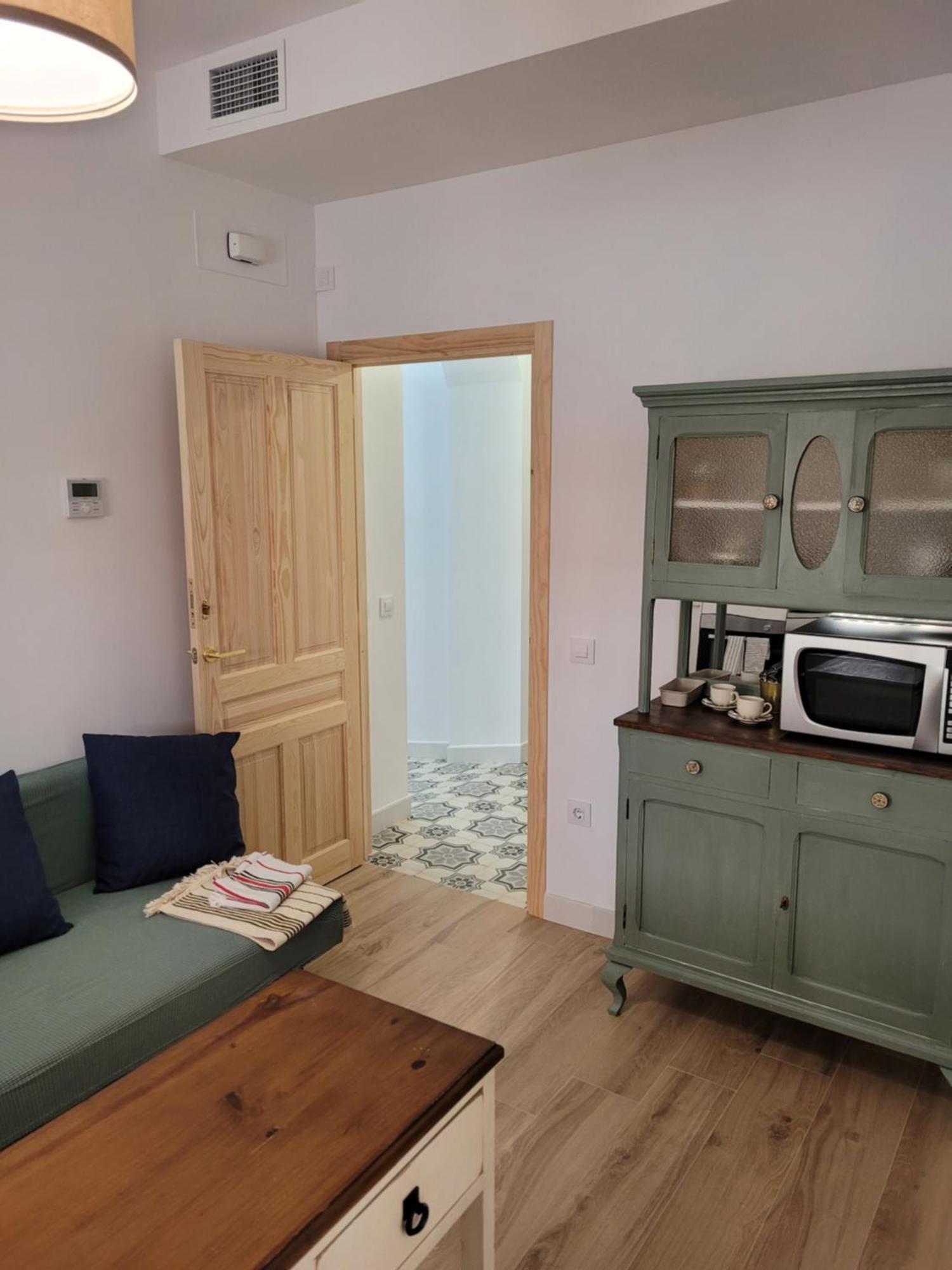 Apartamento Con Wifi, Patio Y Garaje Privado Alcalá de Guadaira Exterior photo