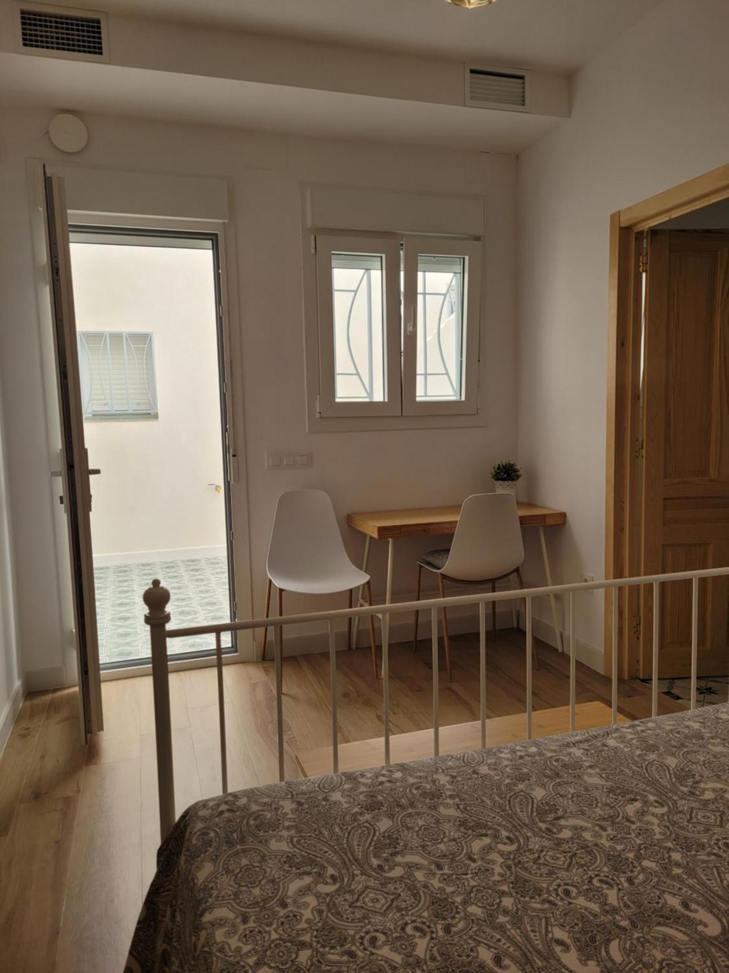 Apartamento Con Wifi, Patio Y Garaje Privado Alcalá de Guadaira Exterior photo