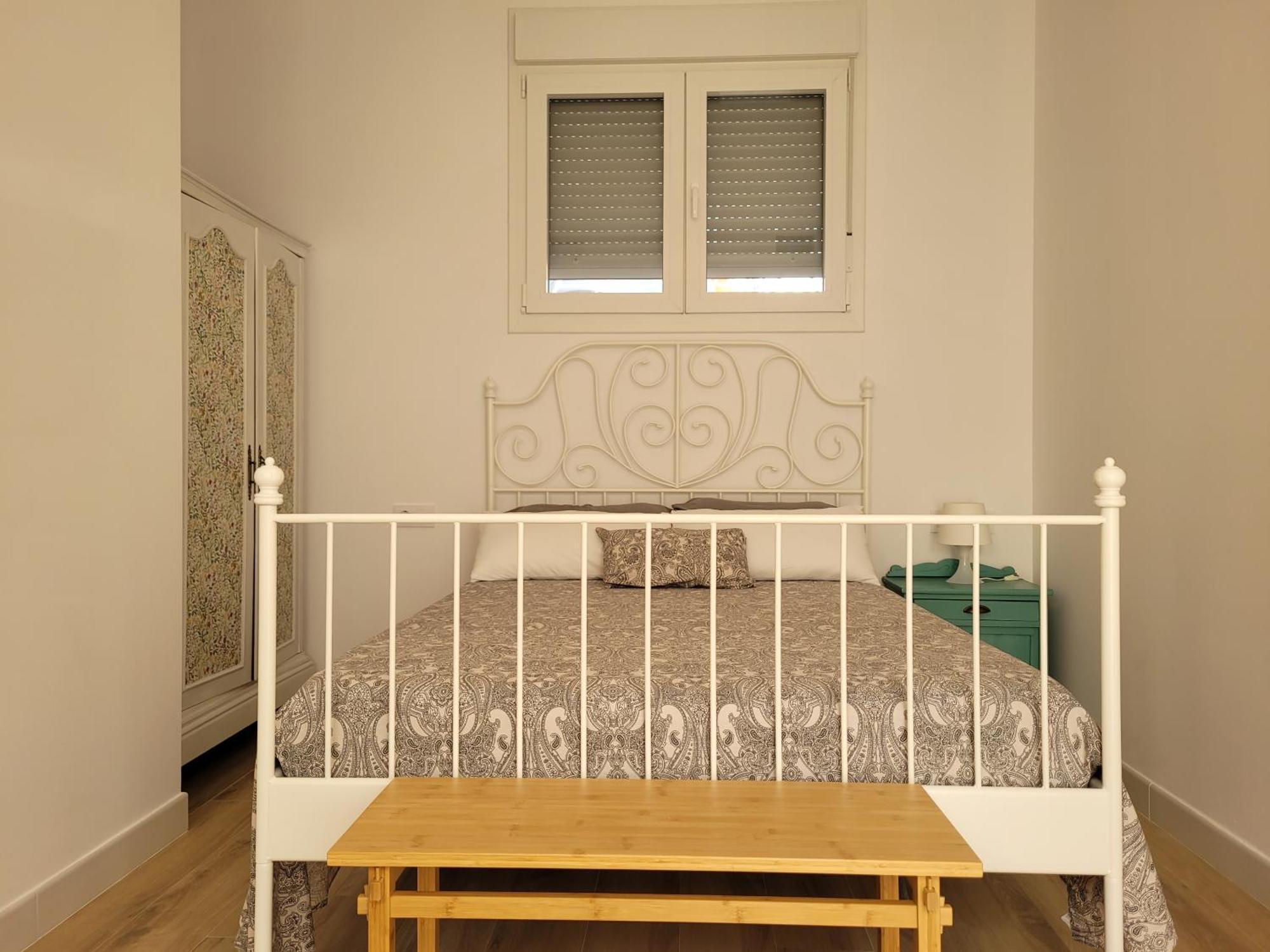 Apartamento Con Wifi, Patio Y Garaje Privado Alcalá de Guadaira Exterior photo
