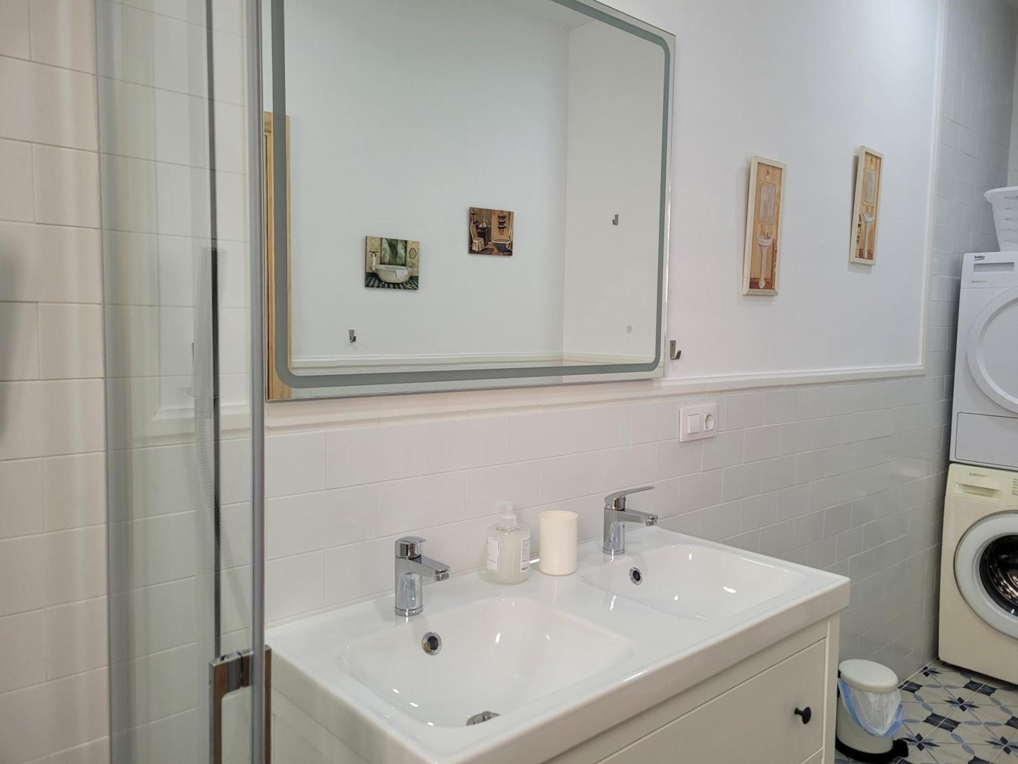 Apartamento Con Wifi, Patio Y Garaje Privado Alcalá de Guadaira Exterior photo